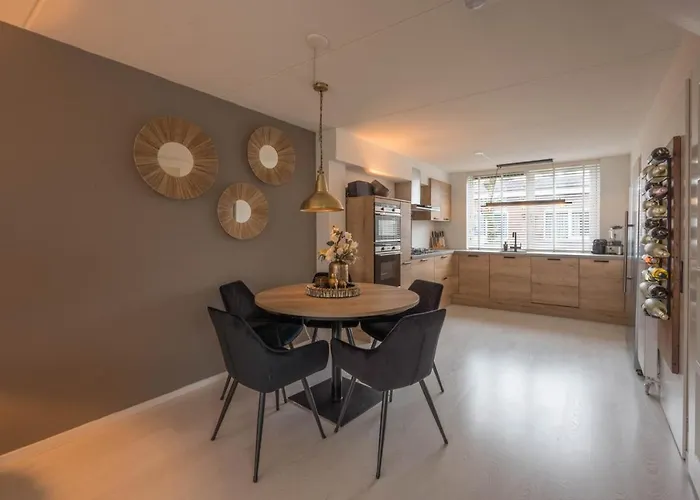 Holiday home Meerzicht 99 - Luxury House 30 Minutes From Amsterdam Uitgeest