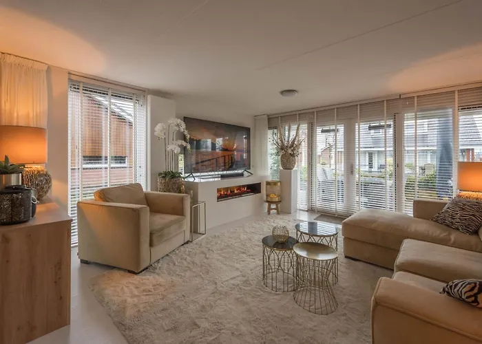 Meerzicht 99 - Luxury House 30 Minutes From Amsterdam Holiday home Uitgeest