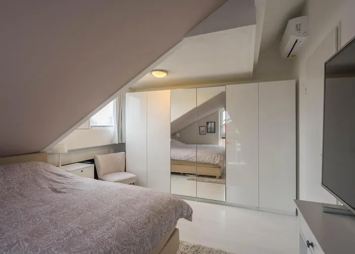 Holiday home Meerzicht 99 - Luxury House 30 Minutes From Amsterdam Uitgeest